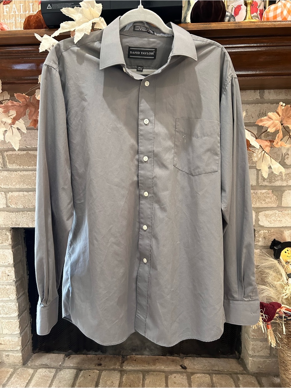 David Taylor Men's Gray Button-Down Dress Shirt EUC